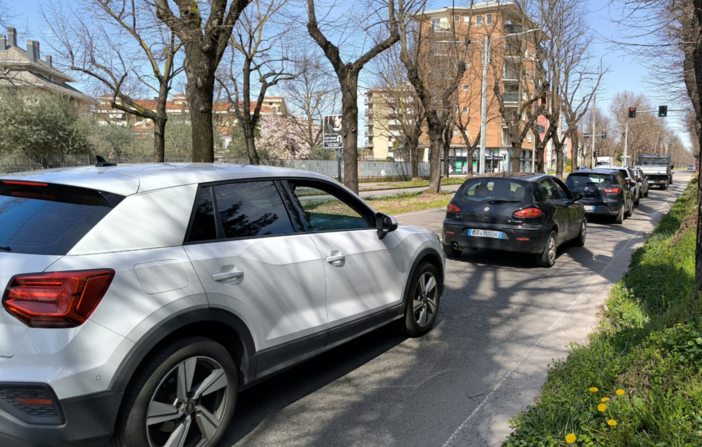 Quasi mille firme per cambiare la viabilità di viale Boccaccio