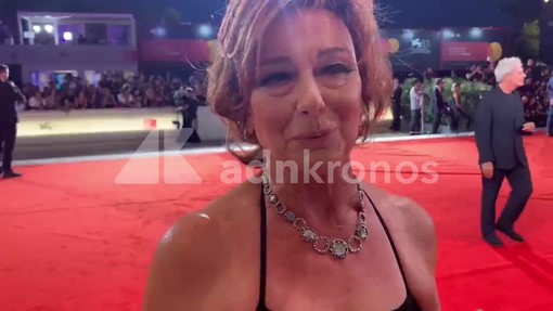 Monica Guerritore a 'Ballando con le stelle': "Non sono una ballerina, ma questa sfida mi diverte" Monica Guerritore a 'Ballando con le stelle': "Non sono una ballerina, ma questa sfida mi diverte"