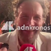 Festa di Roma, è la notte di Jovanotti: lui balla e il red carpet impazzisce Festa di Roma, è la notte di Jovanotti: lui balla e il red carpet impazzisce