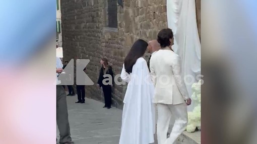 Damiano David e Dove Cameron arrivati a Montalcino per le nozze