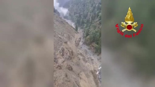 Maltempo, frane ed esondazioni nel bresciano: le immagini dall'elicottero