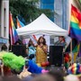 Vladimir Luxuria guida la marea colorata al Varese Pride 2025 (foto Galbiati)