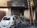 Auto e moto in fiamme a Lonate Pozzolo: due persone tra cui un disabile intossicate