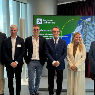 La presentazione di oggi a Palazzo Lombardia della candidatura congiunta di Varese e Gallarate a Capitale Italiana dell’Arte Contemporanea 2027: da sinistra Di Luccio (Fai), Galimberti, Cassani, Fontana, Caruso e Lainati (MA*GA)