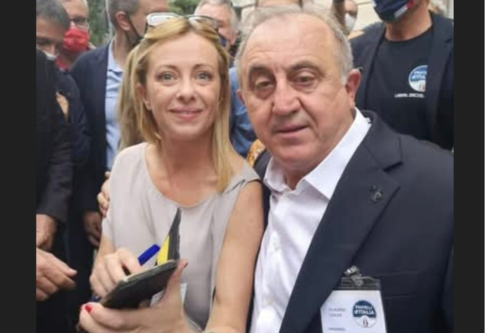 Claudio Volpe con Giorgia Meloni e, sotto, insieme al decano della destra Ninetto Pellegatta e al sindaco Emanuele Antonelli