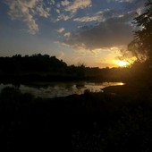 In cammino accompagnati dalla sera: l'unico posto dove si respira è giù lungo l'Olona In cammino accompagnati dalla sera: l'unico posto dove si respira è giù lungo l'Olona