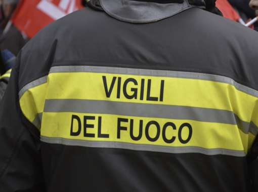 Mancano personale e persino un'autoscala: i vigili del fuoco di Varese pronti a scendere in piazza