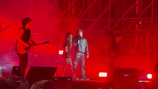 Emma a Rock in Roma, serata tra amici con Elisa, Amoroso e Annalisa