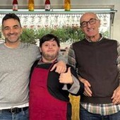 "Io qui lavoro", il ristorante che forma i ragazzi a Ostia