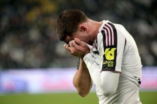 Juventus, Vlahovic si opera? La decisione dopo l'infortunio