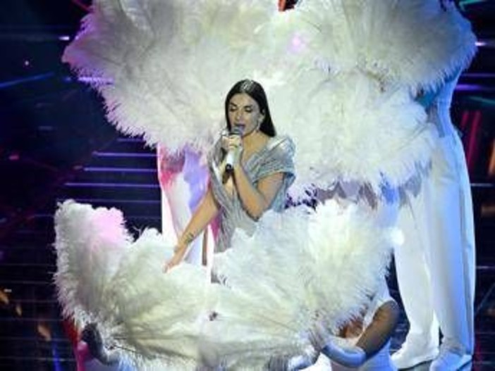 Elettra Lamborghini a caccia di punti per FantaSanremo: "Qua non vinco un tubo"