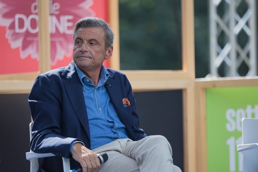 Calenda “Zero possibilità di allearmi con Meloni o Schlein” Calenda “Zero possibilità di allearmi con Meloni o Schlein”