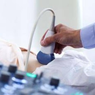 Argentina, bimba di 10 anni va in ospedale con forti dolori di pancia e si scopre che è incinta: arrestato il patrigno
