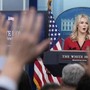 Trump, la portavoce Karoline Leavitt lascia l'incarico. Il presidente: "La capisco" Trump, la portavoce Karoline Leavitt lascia l'incarico. Il presidente: "La capisco"