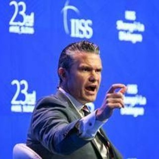Iran, Hegseth: "Usa più che capaci di riprendere la guerra"