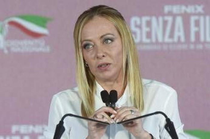 Scontri tra Pro Pal e polizia a Milano, Meloni: &quot;Immagini indegne, sedicenti 'pacifisti'&quot;