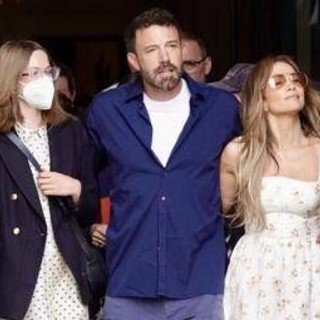 Ben Affleck, l'appello della figlia Violet per l'uso delle mascherine contro Covid Ben Affleck, l'appello della figlia Violet per l'uso delle mascherine contro Covid