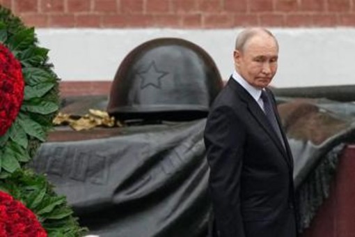 Ucraina amplia il raggio dei raid, Russia sposta difese dal fronte per proteggere Mosca Ucraina amplia il raggio dei raid, Russia sposta difese dal fronte per proteggere Mosca
