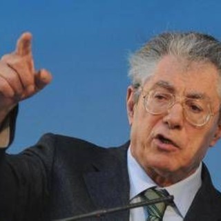 E' morto Umberto Bossi, addio al fondatore della Lega: aveva 84 anni E' morto Umberto Bossi, addio al fondatore della Lega: aveva 84 anni