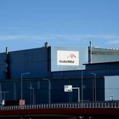 Ex Ilva, scoppia la protesta: lavoratori occupano l'aeroporto di Genova