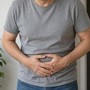 "Ho imparato a fare rutti a 52 anni, mi è cambiata la vita": la sindrome rara e la cura