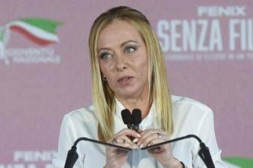 Scontri tra Pro Pal e polizia a Milano, Meloni: &quot;Immagini indegne, sedicenti 'pacifisti'&quot;