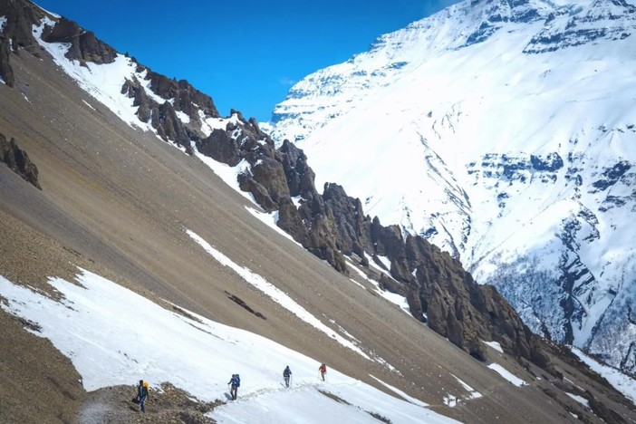 Farnesina, contattati i 5 alpinisti di Como in Nepal, stanno bene Farnesina, contattati i 5 alpinisti di Como in Nepal, stanno bene