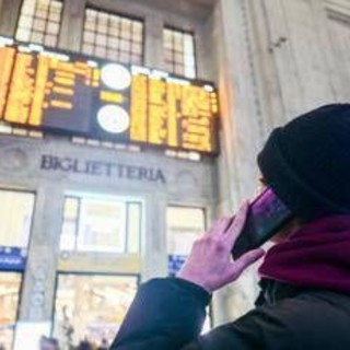 Aerei, treni e trasporto pubblico verso lo sciopero nazionale: date, orari e fasce di garanzia Aerei, treni e trasporto pubblico verso lo sciopero nazionale: date, orari e fasce di garanzia