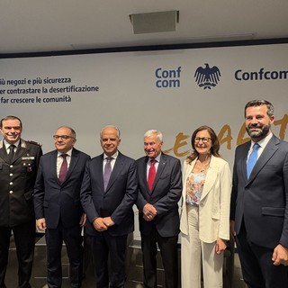 Confcommercio, nel 2025 l’illegalità è costata alle imprese 41 miliardi di euro