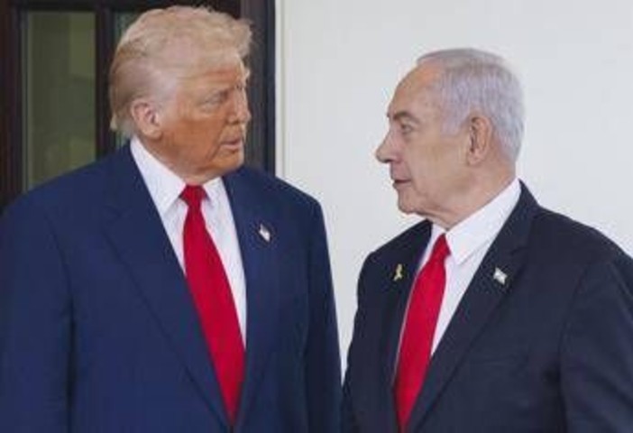Libano, Trump a Netanyahu: "Sei un pazzo, senza di me saresti in prigione"