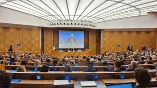Farmaci, Schillaci: &quot;Snellire procedure Ue per accesso equo e rapido a cure innovative&quot;