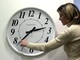 Ora legale marzo 2026, quando torna e come spostare le lancette