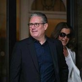 Amministrative Gb, disfatta per Starmer: “Risultati amari”. Farage vola, Labour in crisi
