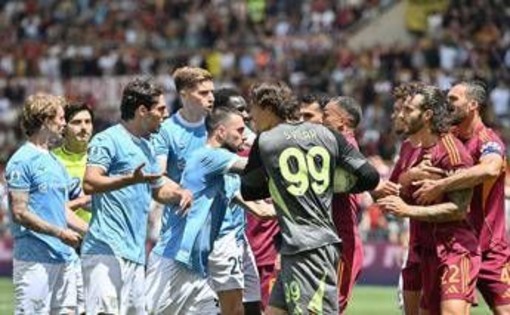 Roma-Lazio, espulsi Rovella e Wesley per rissa: cos'è successo all'Olimpico