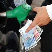 Prezzi carburanti, benzina mai così alta da ottobre 2023. Oggi Cdm per nuove misure