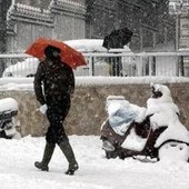 Maltempo oggi sull'Italia, vento piogge e neve in collina: allerta rossa in Abruzzo e arancione in tre regioni Maltempo oggi sull'Italia, vento piogge e neve in collina: allerta rossa in Abruzzo e arancione in tre regioni