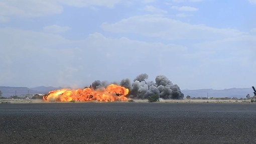 Missile Houthi su aeroporto di Riad, almeno 12 morti e oltre 300 feriti Missile Houthi su aeroporto di Riad, almeno 12 morti e oltre 300 feriti
