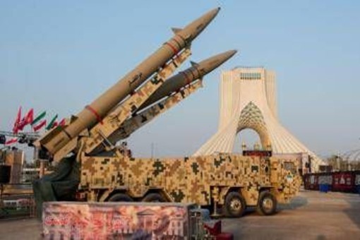 Iran, ecco l'arsenale di Teheran che può minacciare l'Europa: gittata e capacità dei missili