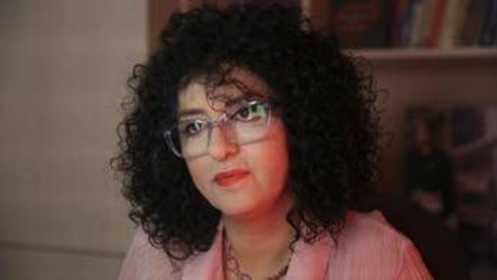 Iran, Nobel Mohammadi libera su cauzione: trasferita in ospedale a Teheran