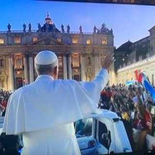 Papa, la sorpresa per il Giubileo giovani: arriva a Piazza S. Pietro per un saluto Papa, la sorpresa per il Giubileo giovani: arriva a Piazza S. Pietro per un saluto