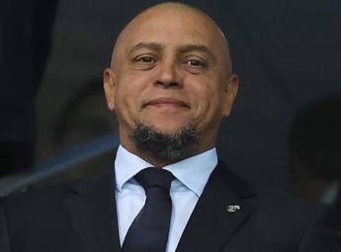 Roberto Carlos operato d'urgenza per un problema al cuore Roberto Carlos operato d'urgenza per un problema al cuore