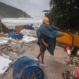 Super tifone Ragasa devasta Taiwan, almeno 14 morti e 124 dispersi. Hong Kong paralizzata Super tifone Ragasa devasta Taiwan, almeno 14 morti e 124 dispersi. Hong Kong paralizzata