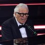 Addio a Peppino di Capri, oggi l'ultimo saluto alla voce di 'Champagne': i funerali sull'isola Addio a Peppino di Capri, oggi l'ultimo saluto alla voce di 'Champagne': i funerali sull'isola