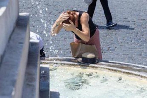 Aria rovente e temperature estreme, inizia la lunga estate calda: le previsioni meteo