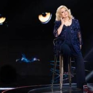 Belve, Iva Zanicchi ospite seconda puntata tra Mina e i guai col fisco Belve, Iva Zanicchi ospite seconda puntata tra Mina e i guai col fisco