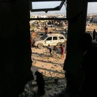 Gaza, "nuovi raid: dall'alba almeno 34 morti". Olanda vieta ingresso a ministri israeliani Gaza, "nuovi raid: dall'alba almeno 34 morti". Olanda vieta ingresso a ministri israeliani
