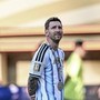 Messi torna in Argentina, oggi i funerali e l'ultimo saluto a papà Jorge