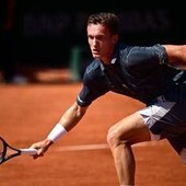 Roland Garros, cade un altro big: Lehecka eliminato da Carreno Busta