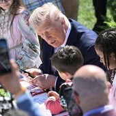 Trump e le discussioni con i bambini: "Ho 51 anni, Melania è un'attrice" Trump e le discussioni con i bambini: "Ho 51 anni, Melania è un'attrice"