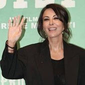 'Gloria-Il ritorno', stasera 3 marzo su Rai 1: le anticipazioni del tv movie con Sabrina Ferilli